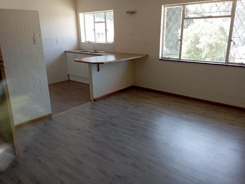 To Let 4 Bedroom Property for Rent in Oatlands Eastern Cape